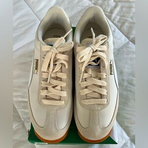 Puma Easy Rider Vintage Sneakers in White/Cream in Women’s 7